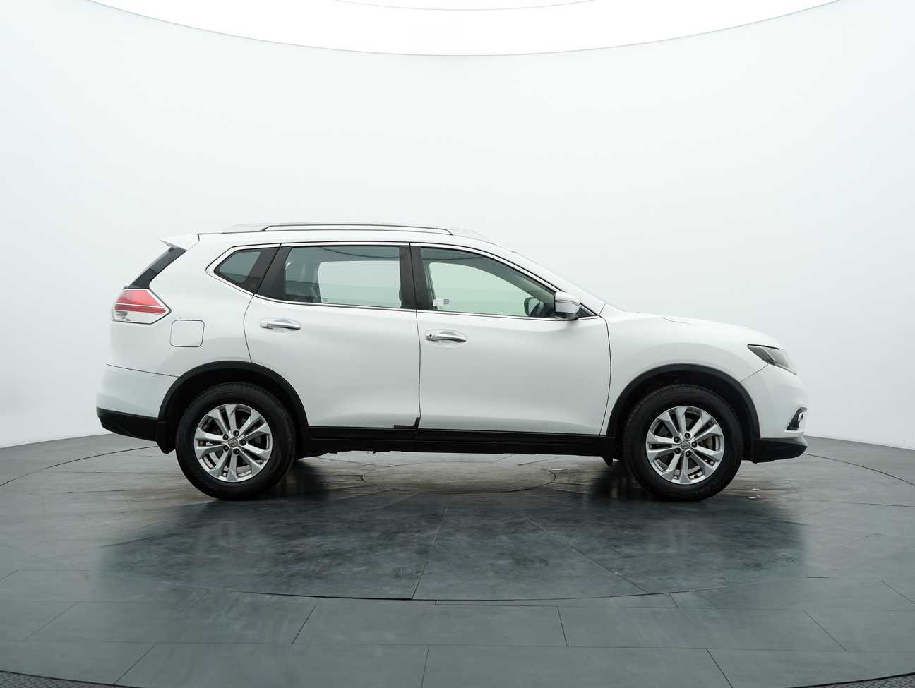 used 2015 Nissan X-Trail  2.0
