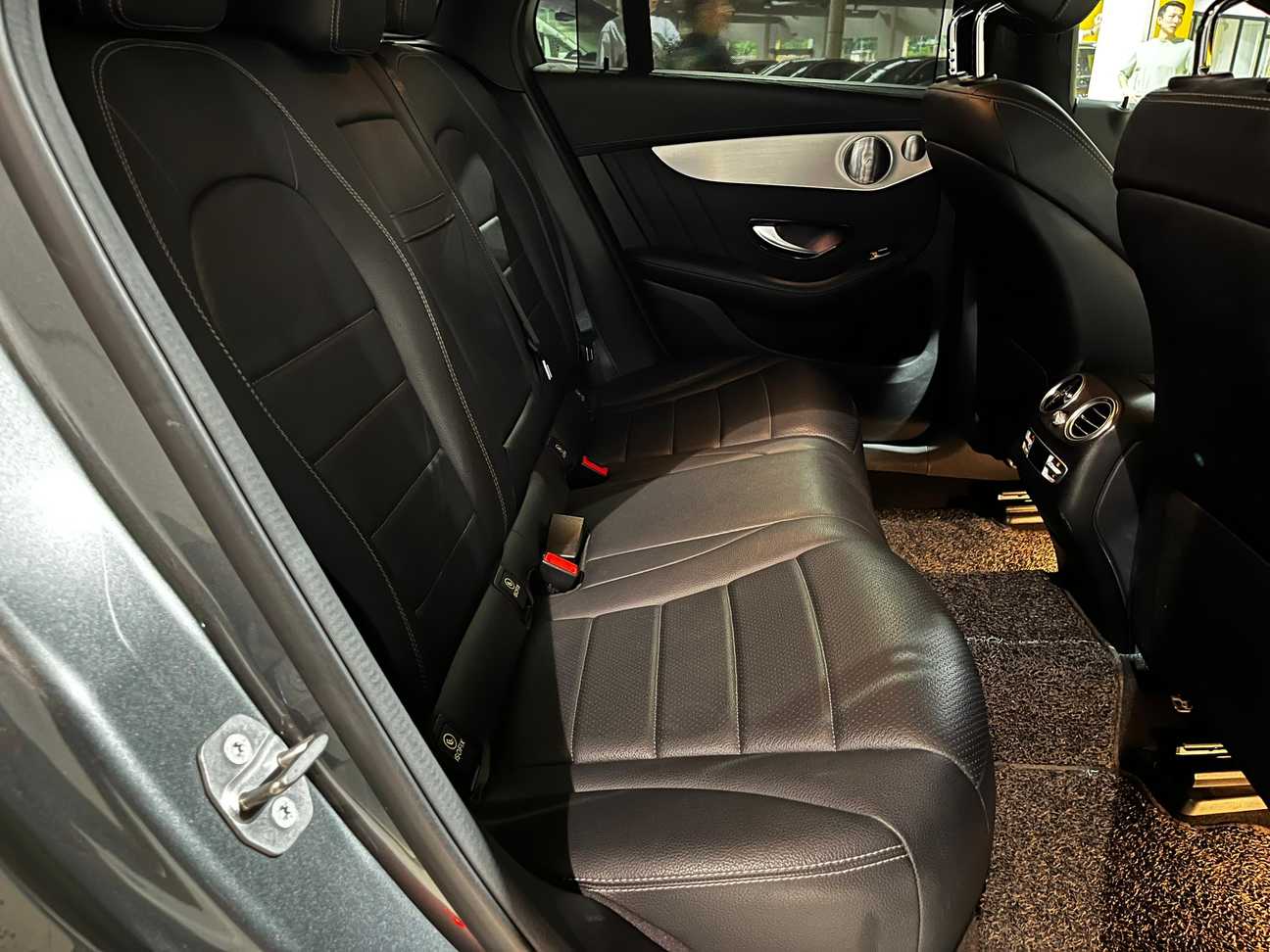 used 2020 Mercedes-Benz GLC300 4MATIC AMG Line 2.0