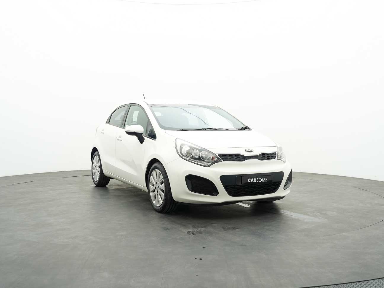terpakai 2013 Kia RIO UB 1.4