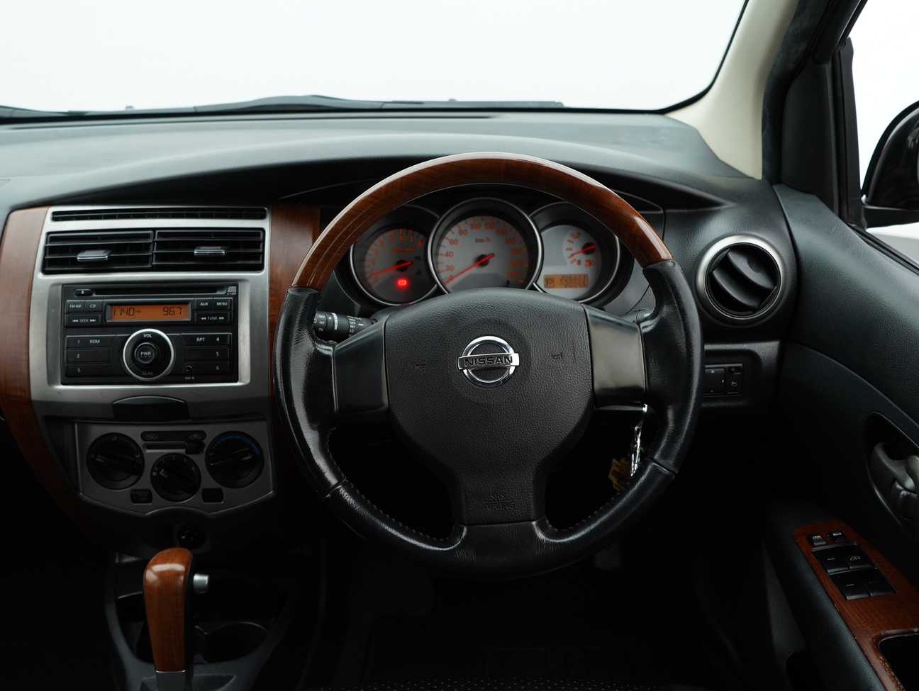 used 2013 Nissan Grand Livina Comfort 1.8