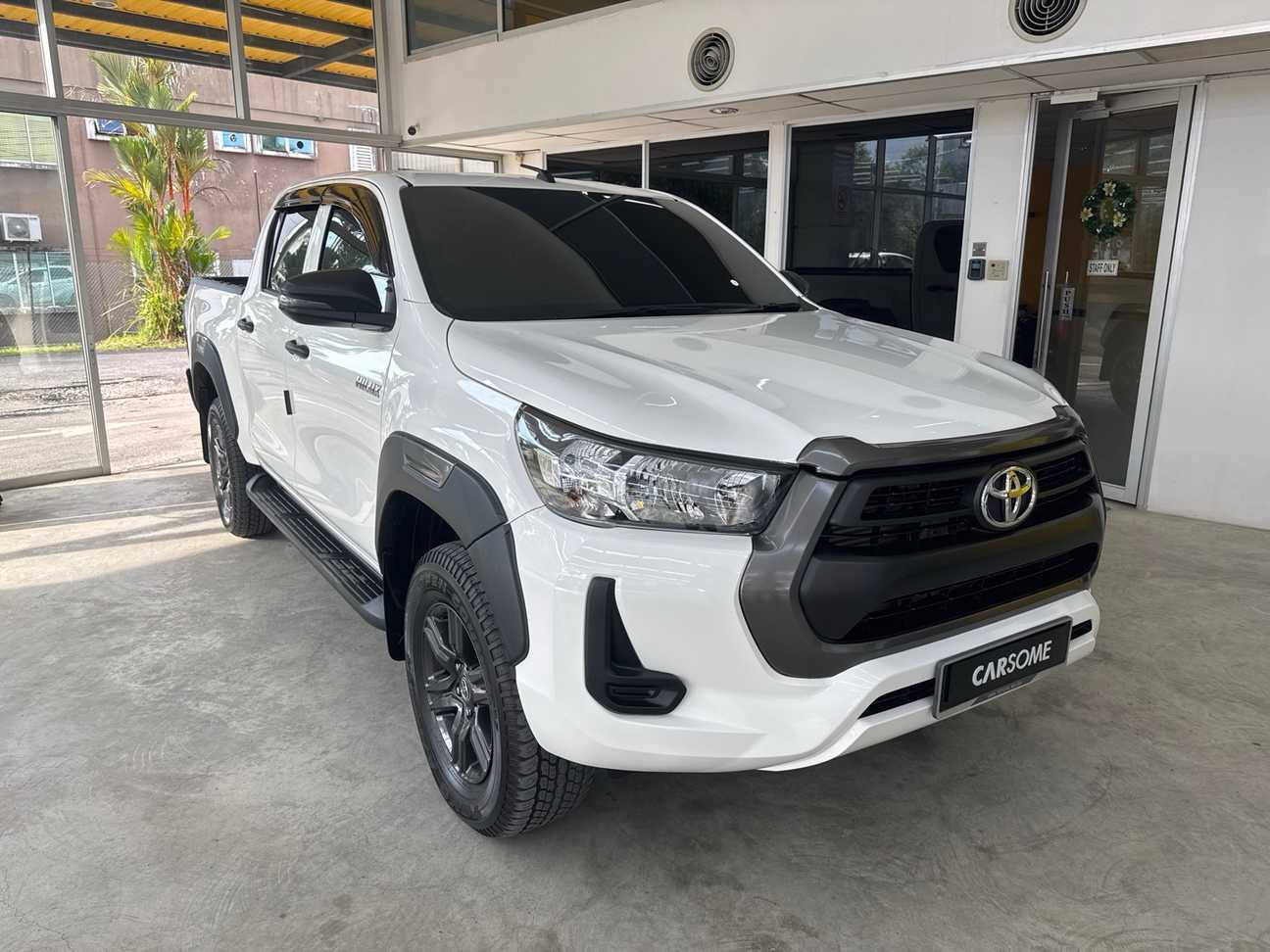 used 2023 Toyota Hilux E Dual Cab 2.4