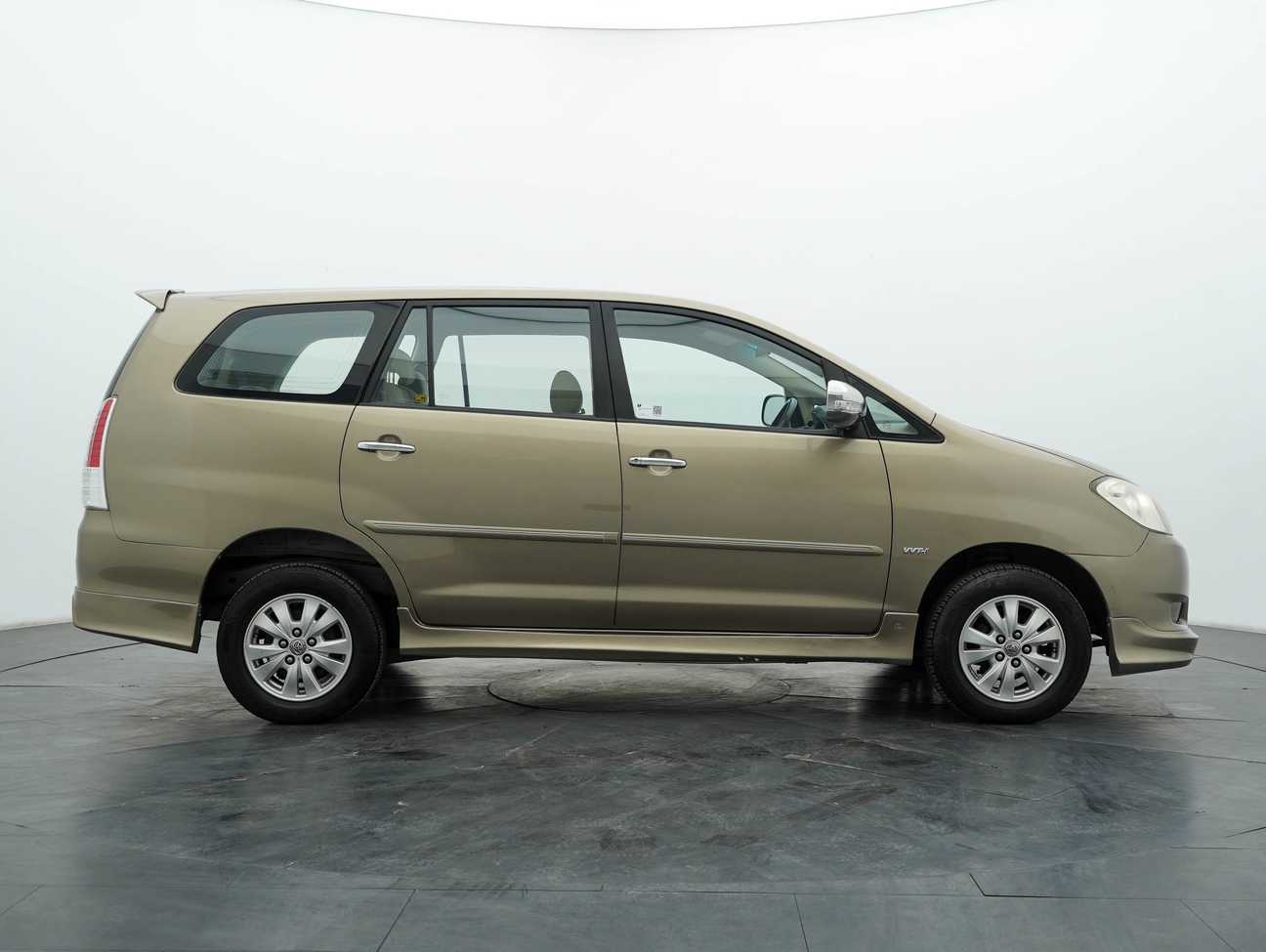 used 2010 Toyota Innova G 2.0