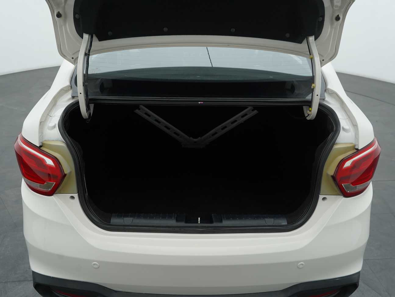 used 2016 Proton Persona Standard 1.6