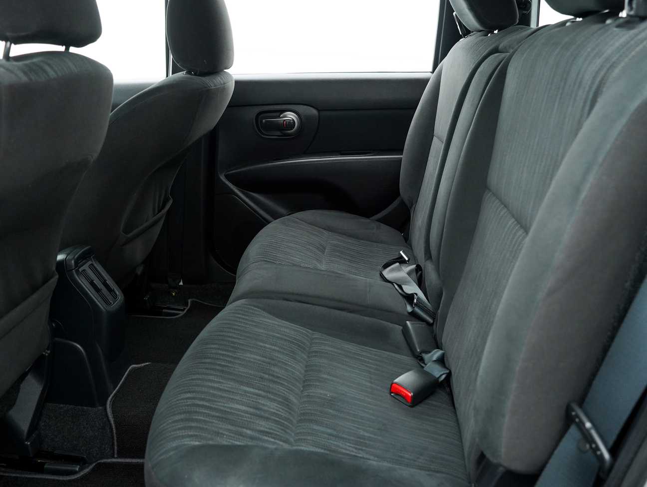 terpakai 2018 Nissan Grand Livina Comfort 1.6