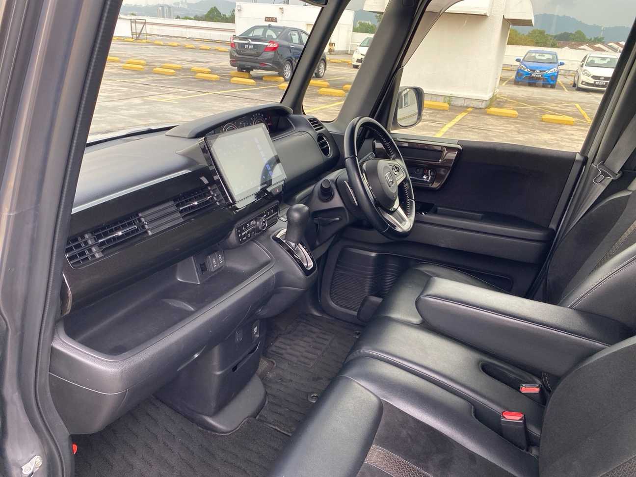 terpakai 2018 Honda N-Box Custom G EX 0.7