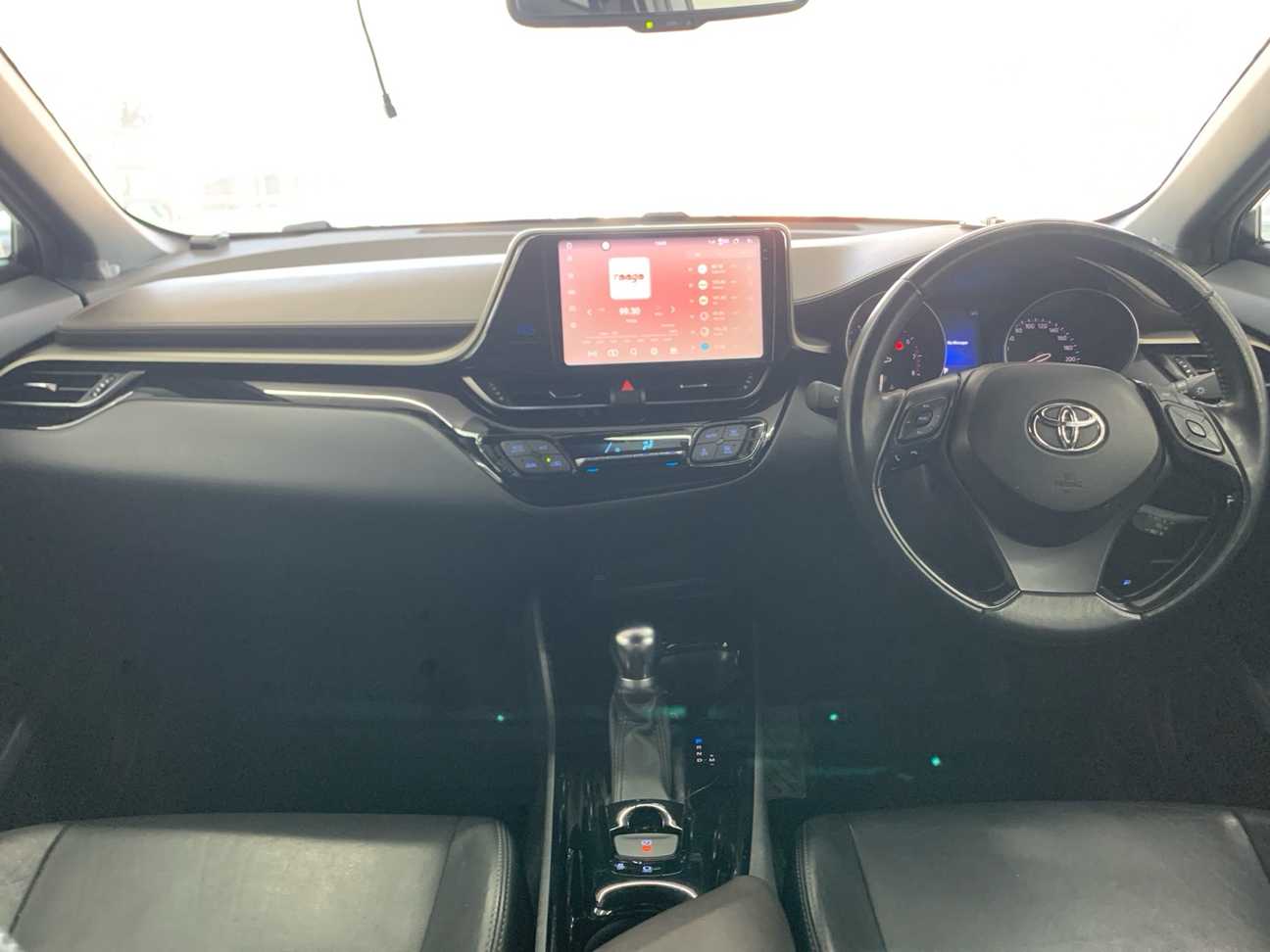 used 2018 Toyota C-HR  1.8