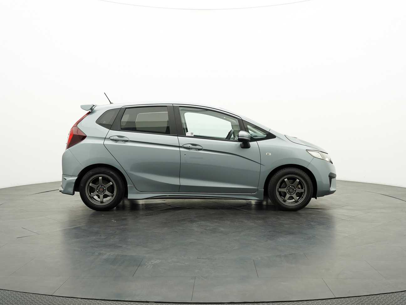 used 2015 Honda Jazz E 1.5