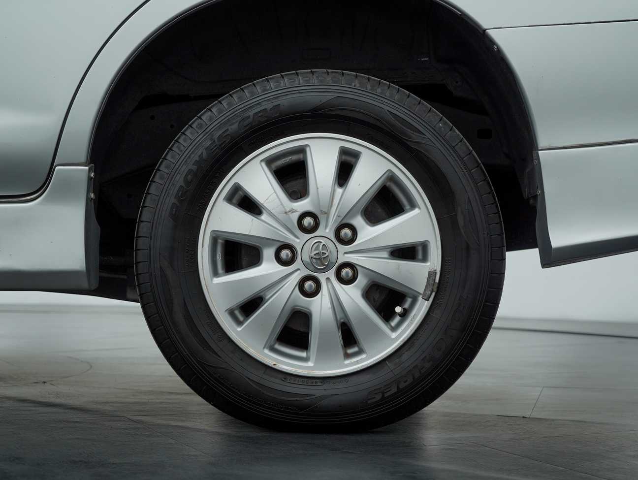 terpakai 2010 Toyota Innova G 2.0