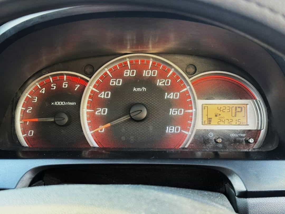 terpakai 2013 Toyota Avanza E 1.5