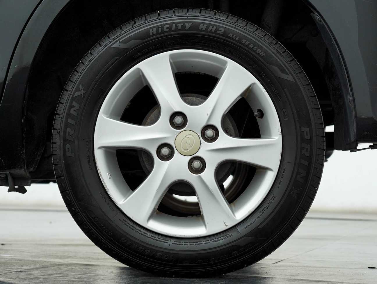 terpakai 2011 Perodua Myvi EZi 1.3