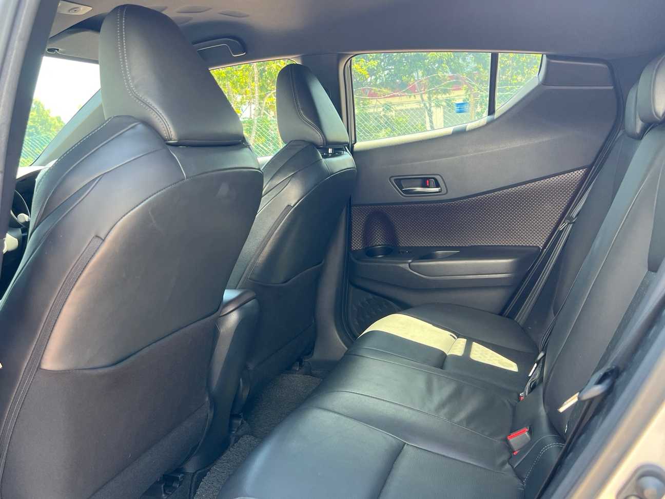 terpakai 2018 Toyota C-HR  1.8