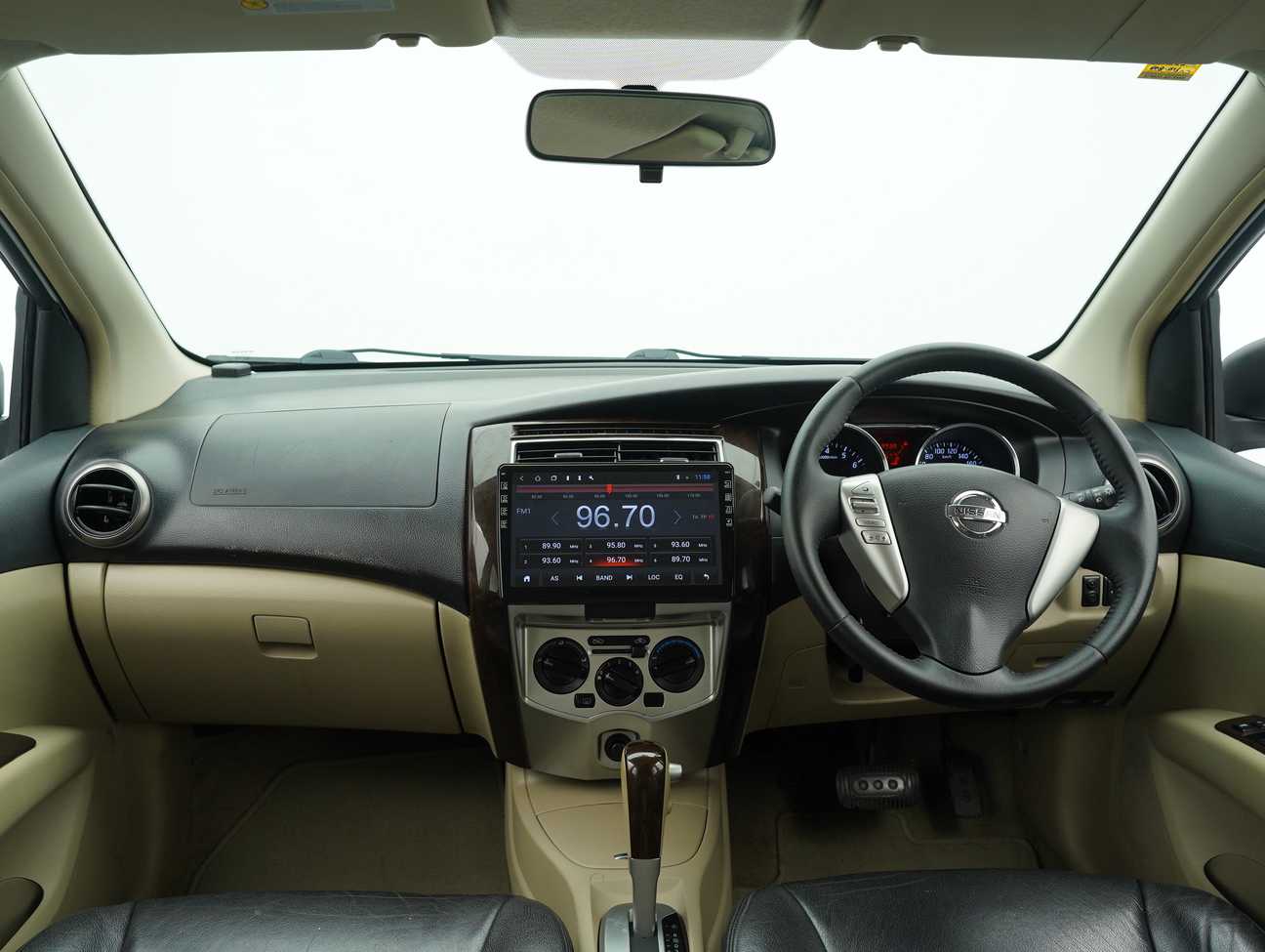 used 2013 Nissan Grand Livina Comfort 1.8