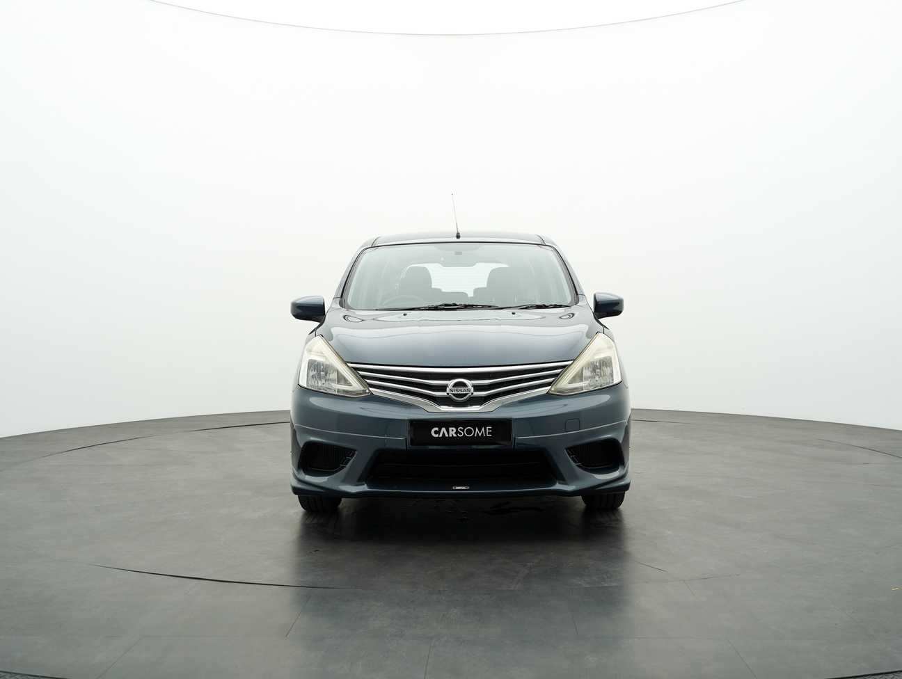 used 2016 Nissan GRAND LIVINA  1.6