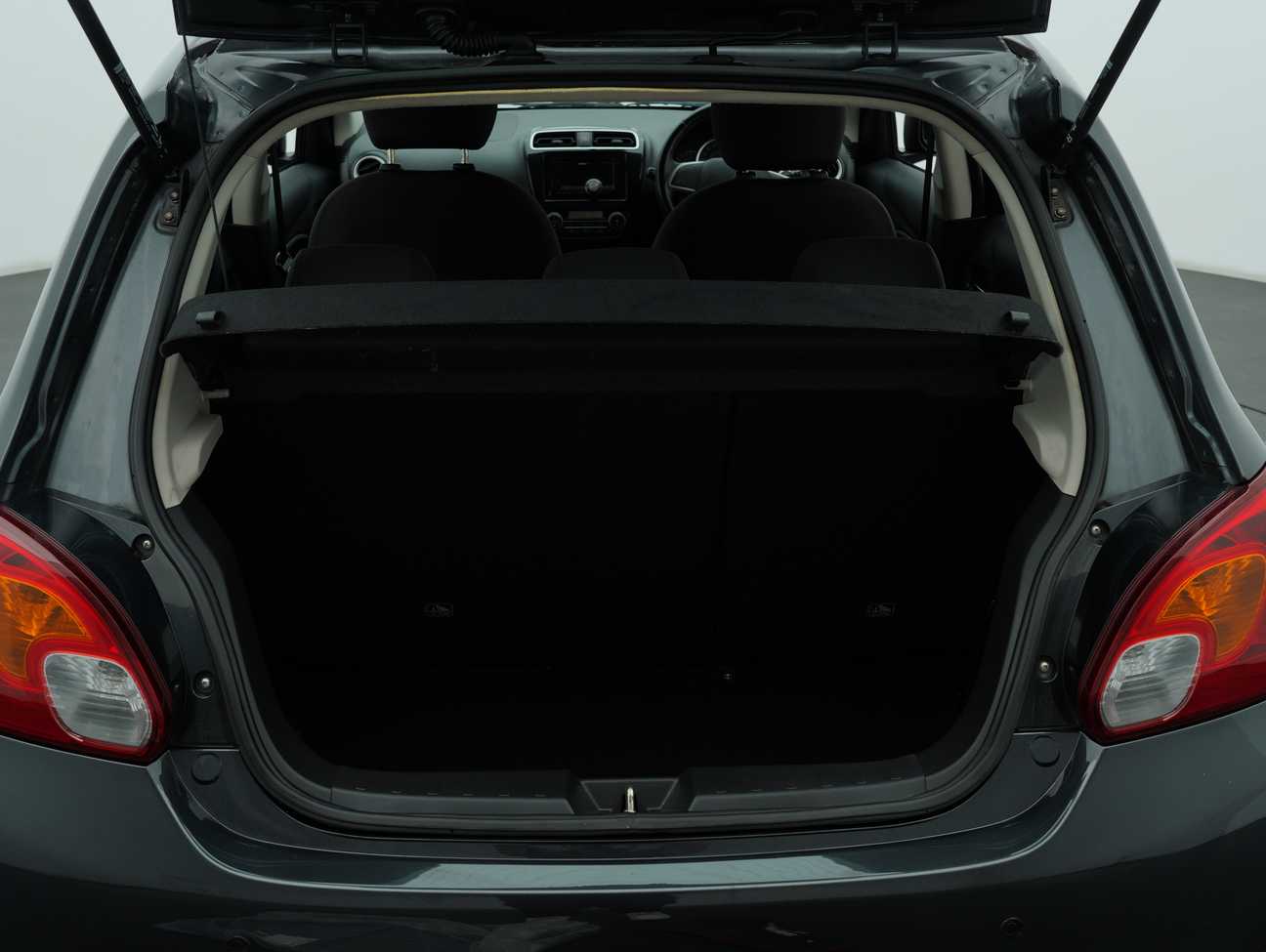 terpakai 2013 Mitsubishi Mirage GL 1.2