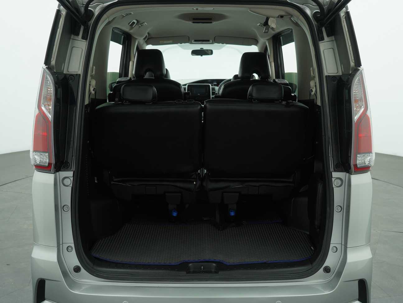 used 2018 Nissan Serena S-Hybrid High-Way Star 2.0