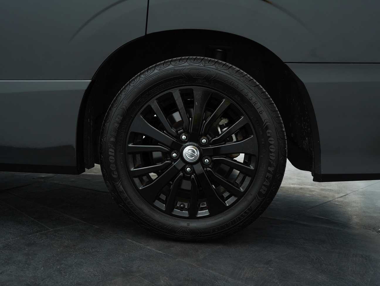 terpakai 2023 Nissan Serena S-Hybrid High-Way Star 2.0