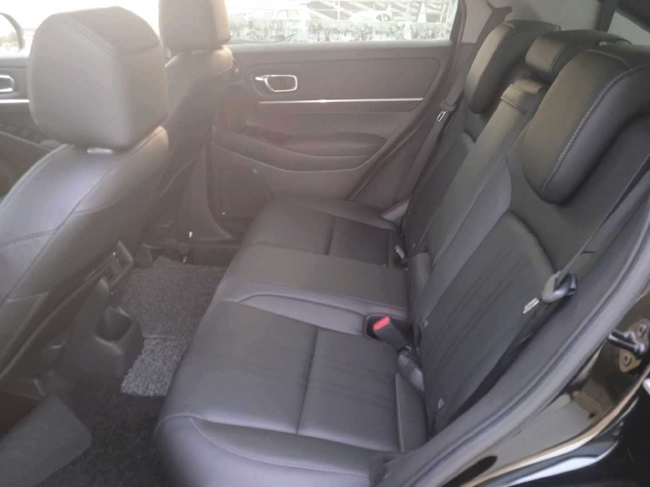 used 2025 Honda HR-V V 1.5