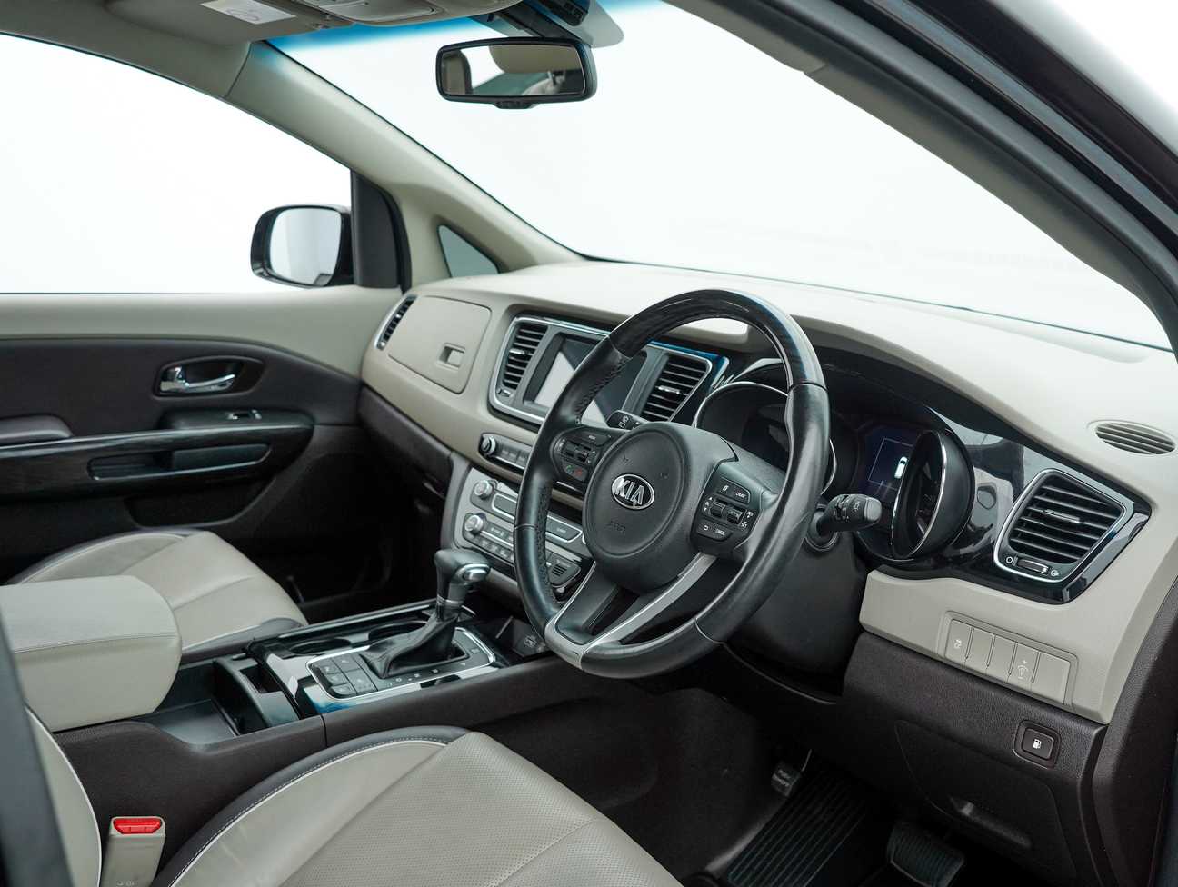 terpakai 2018 Kia Grand Carnival CRDi 2.2