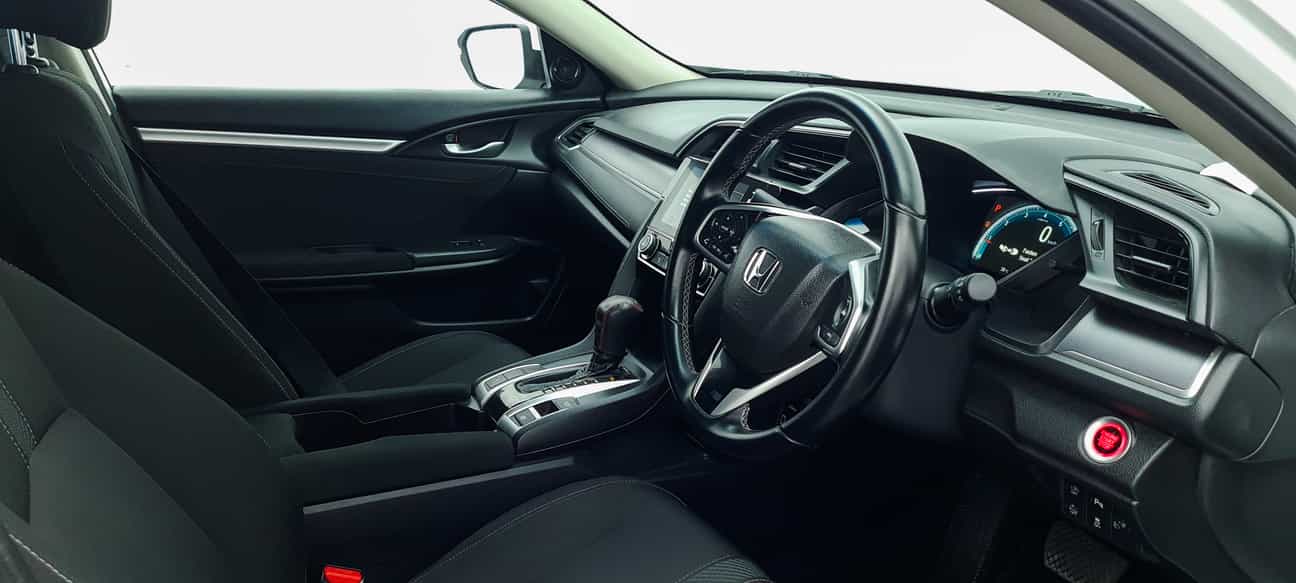 terpakai 2017 Honda CIVIC I-VTEC 1.8