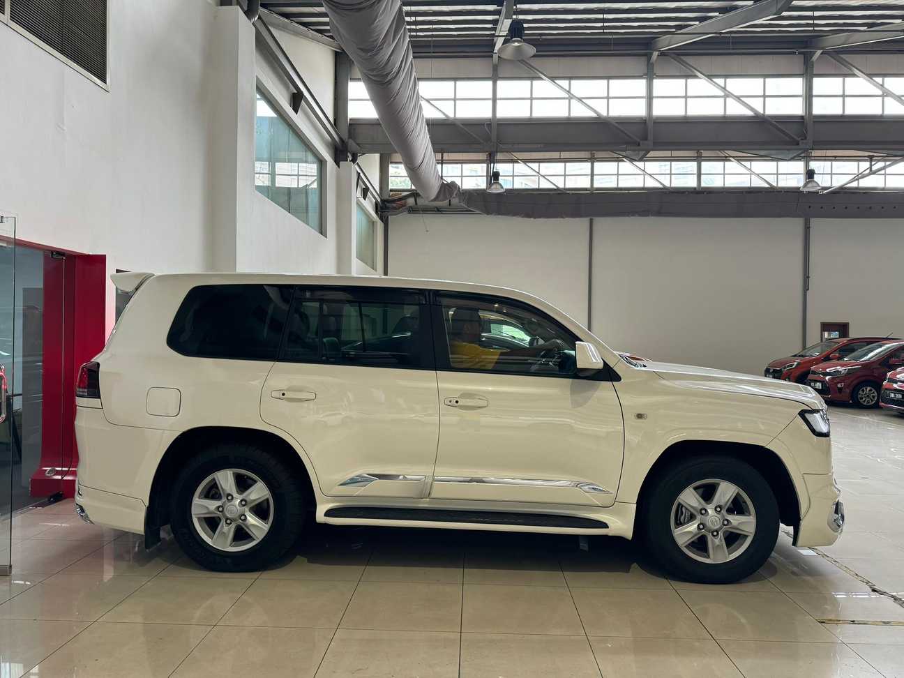 used 2009 Toyota Land Cruiser UZJ200 AX 4.7