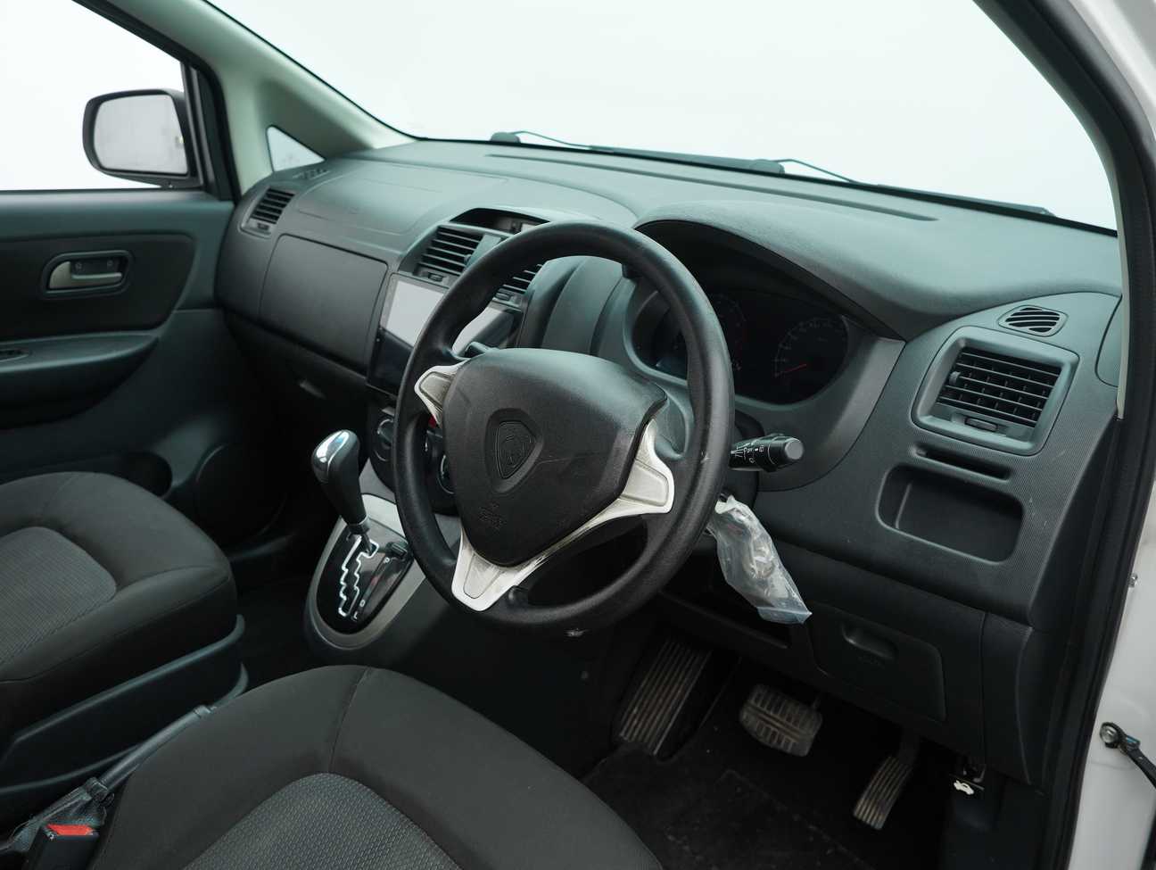 terpakai 2015 Proton Exora Executive 1.6