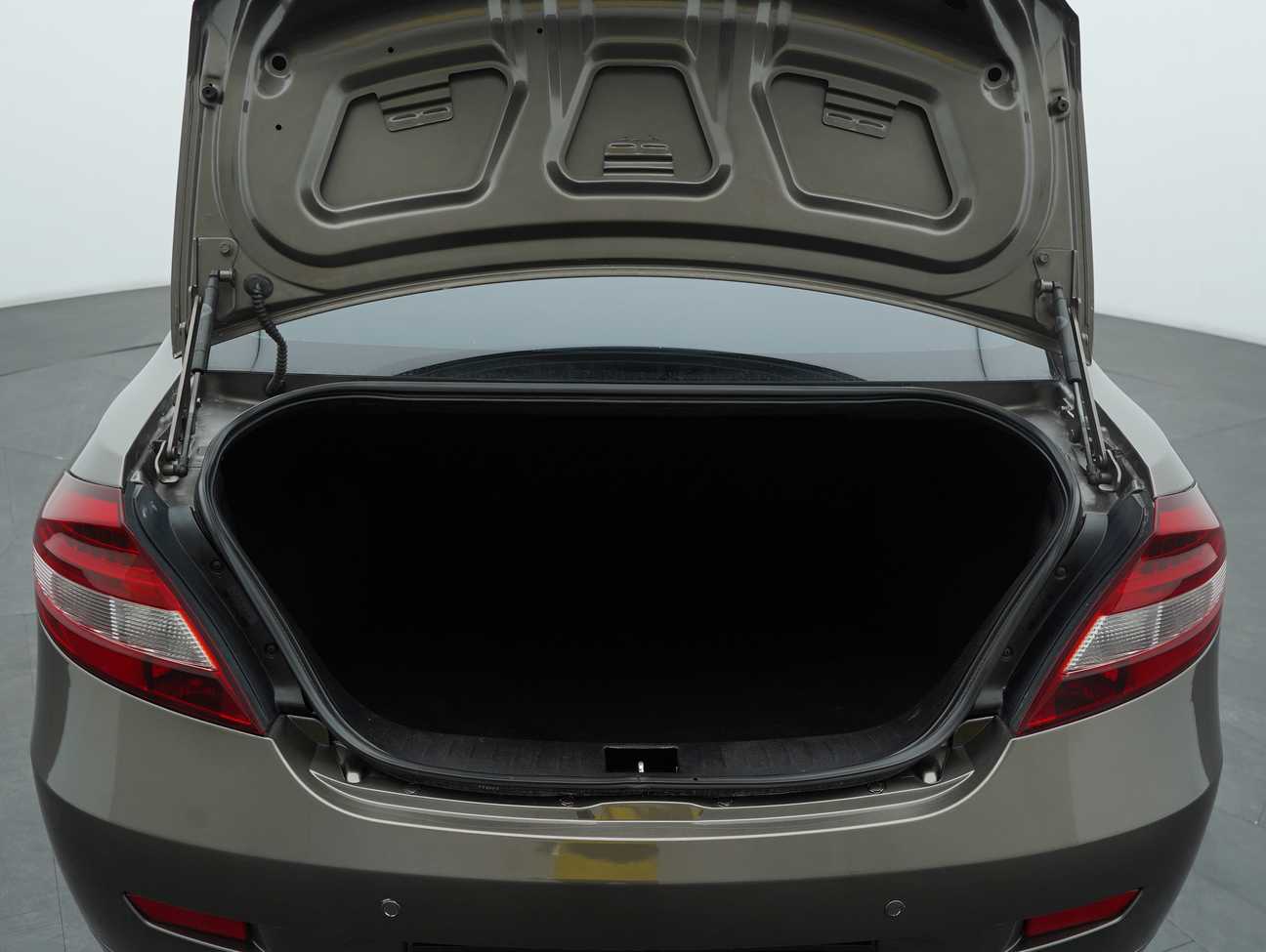 used 2014 Proton Persona SV 1.6