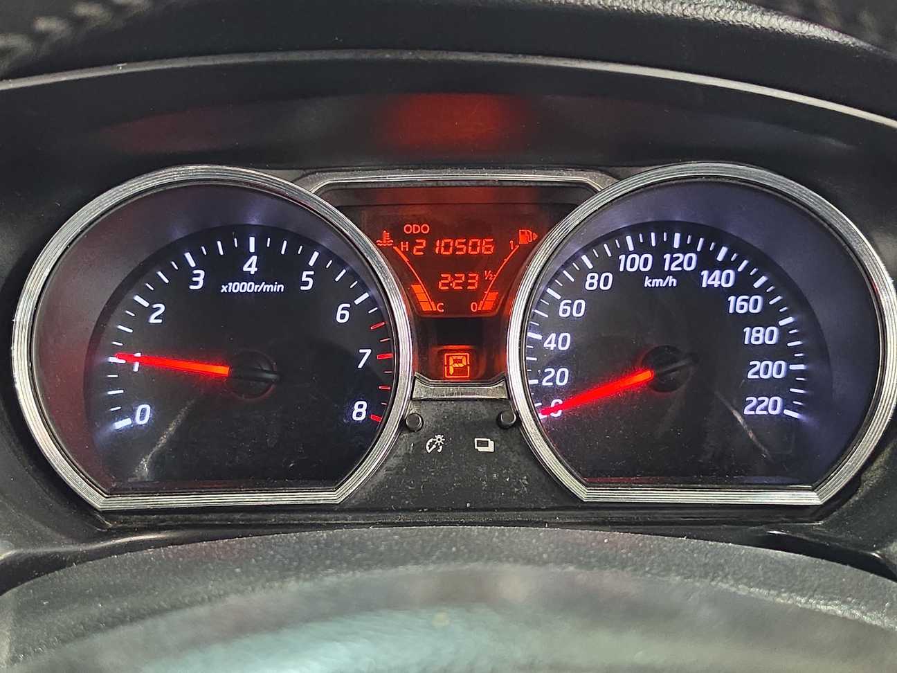 used 2013 Nissan Grand Livina Comfort 1.8