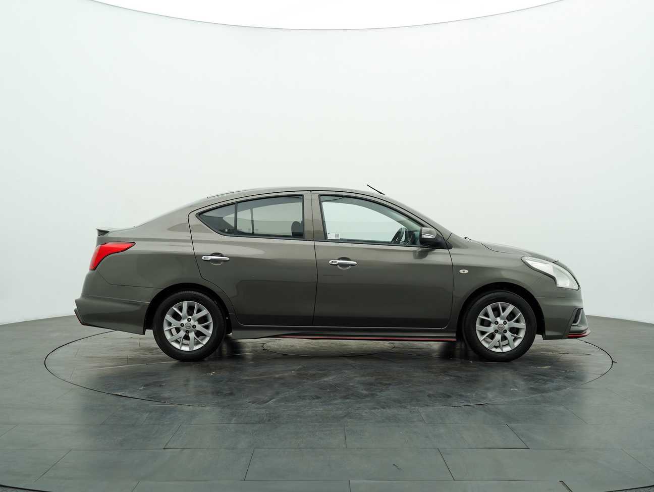 terpakai 2017 Nissan Almera E 1.5