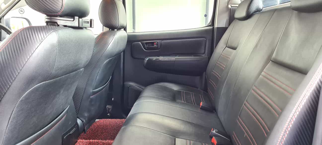 terpakai 2015 Toyota HILUX DOUBLE CAB TRD 2.5