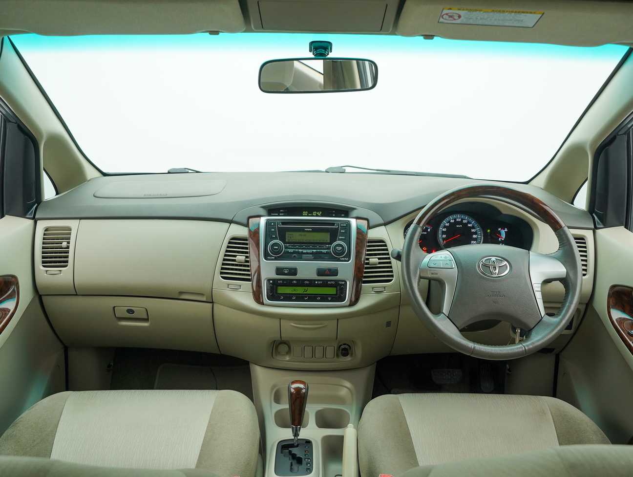 used 2011 Toyota Innova G 2.0