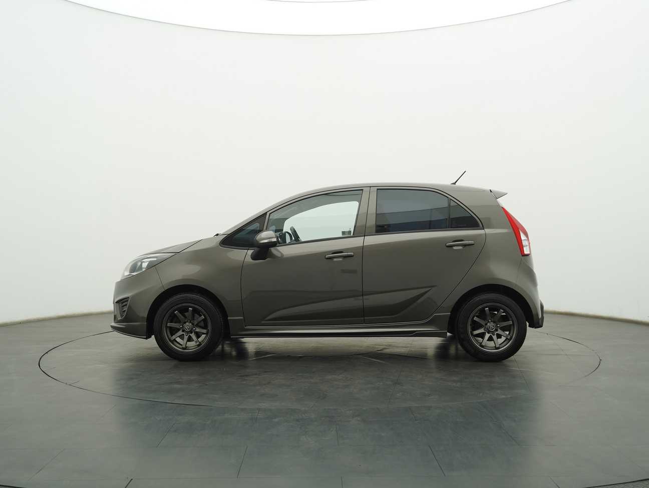 used 2015 Proton Iriz Standard 1.3