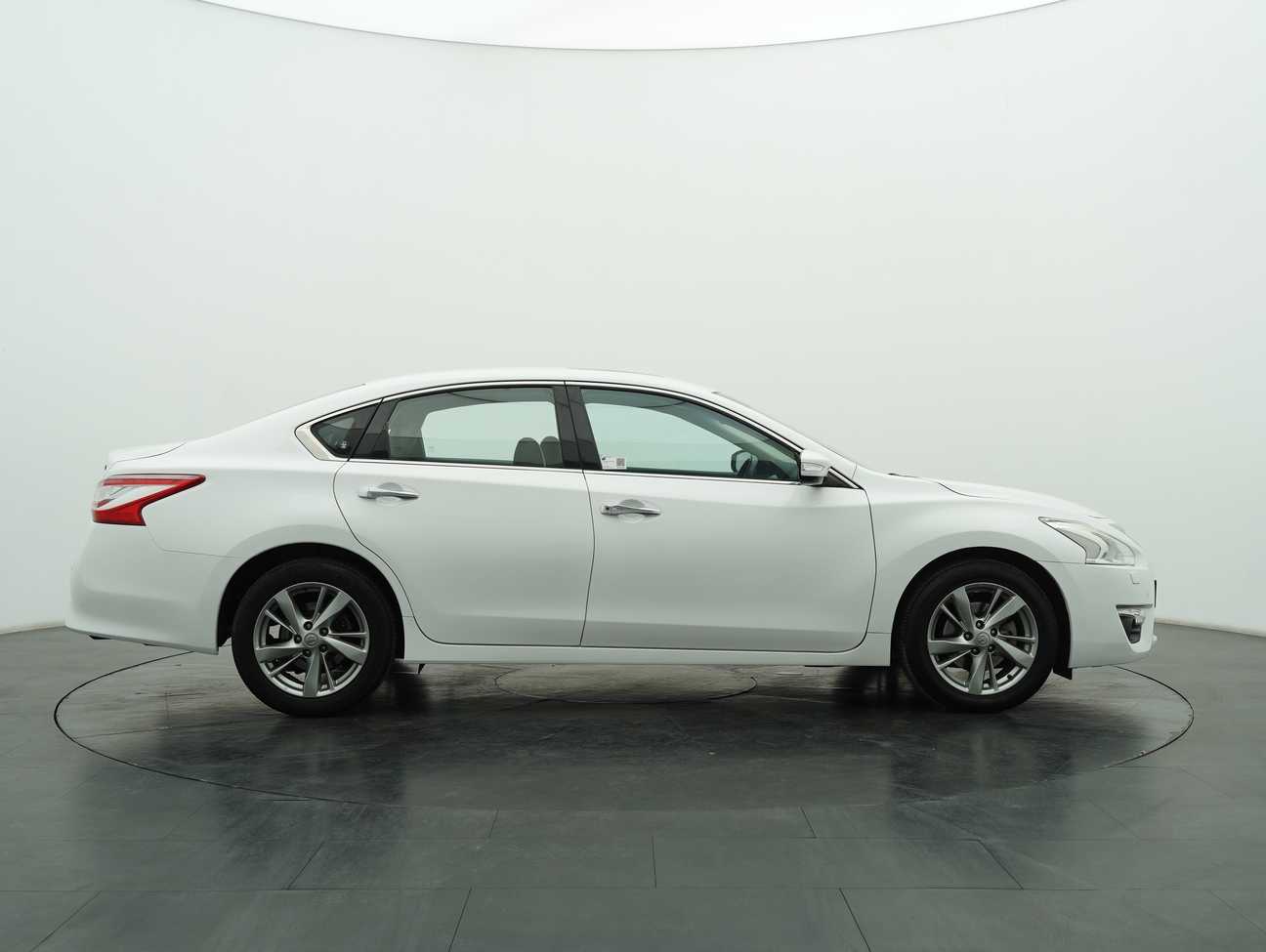 used 2015 Nissan Teana XV 2.5