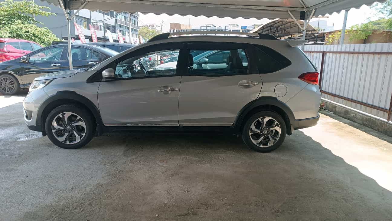 used 2019 Honda BR-V V 1.5
