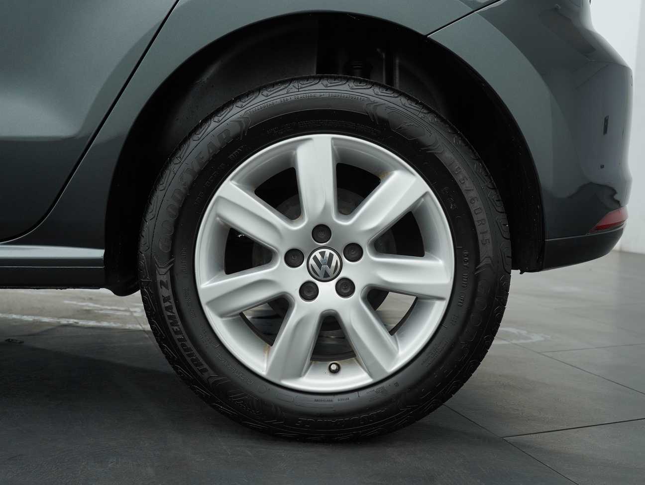 terpakai 2015 Volkswagen Polo  1.6