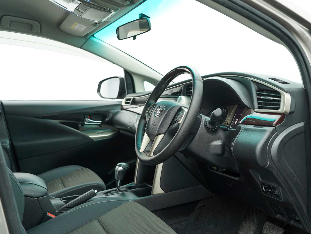 used 2017 Toyota Innova G 2.0