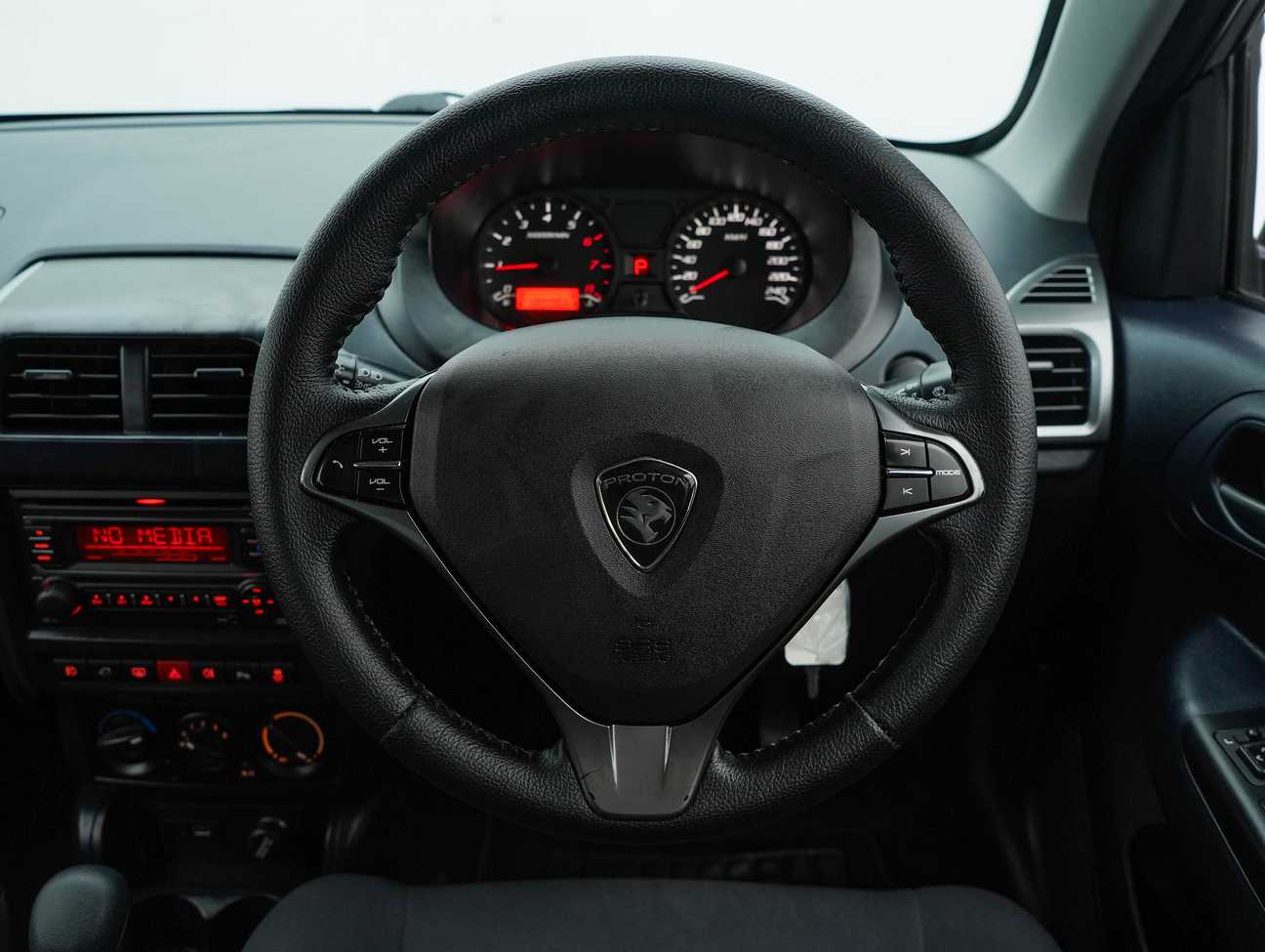 terpakai 2016 Proton Saga Premium 1.3