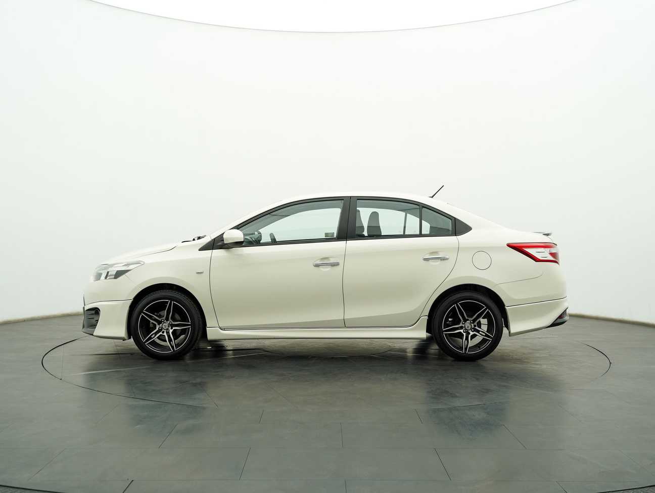 used 2015 Toyota Vios J 1.5