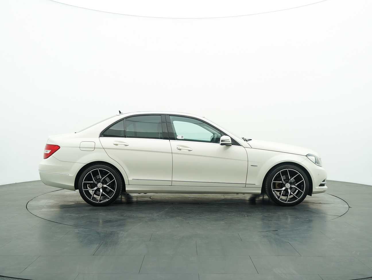 used 2011 Mercedes-Benz C200 Elegance CGI 1.8