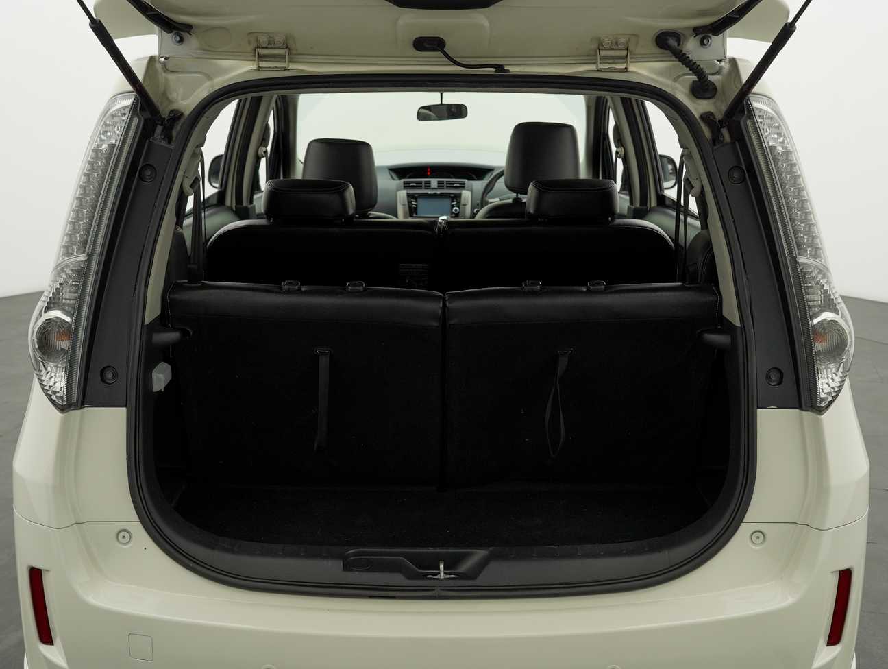 used 2015 Perodua Alza Advance 1.5