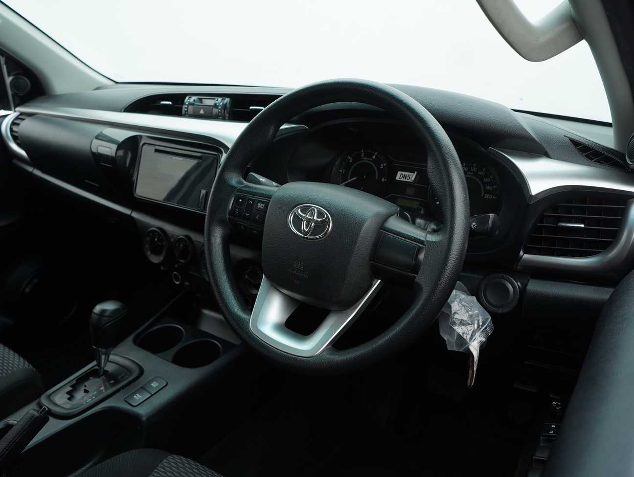 used 2020 Toyota Hilux E Dual Cab 2.4