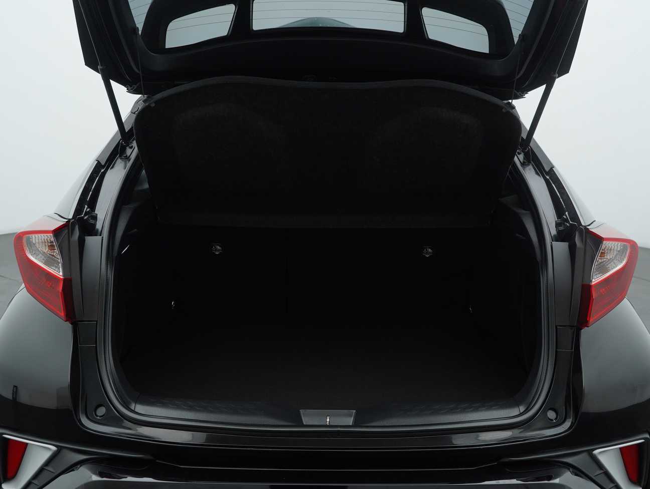 terpakai 2019 Toyota C-HR  1.8