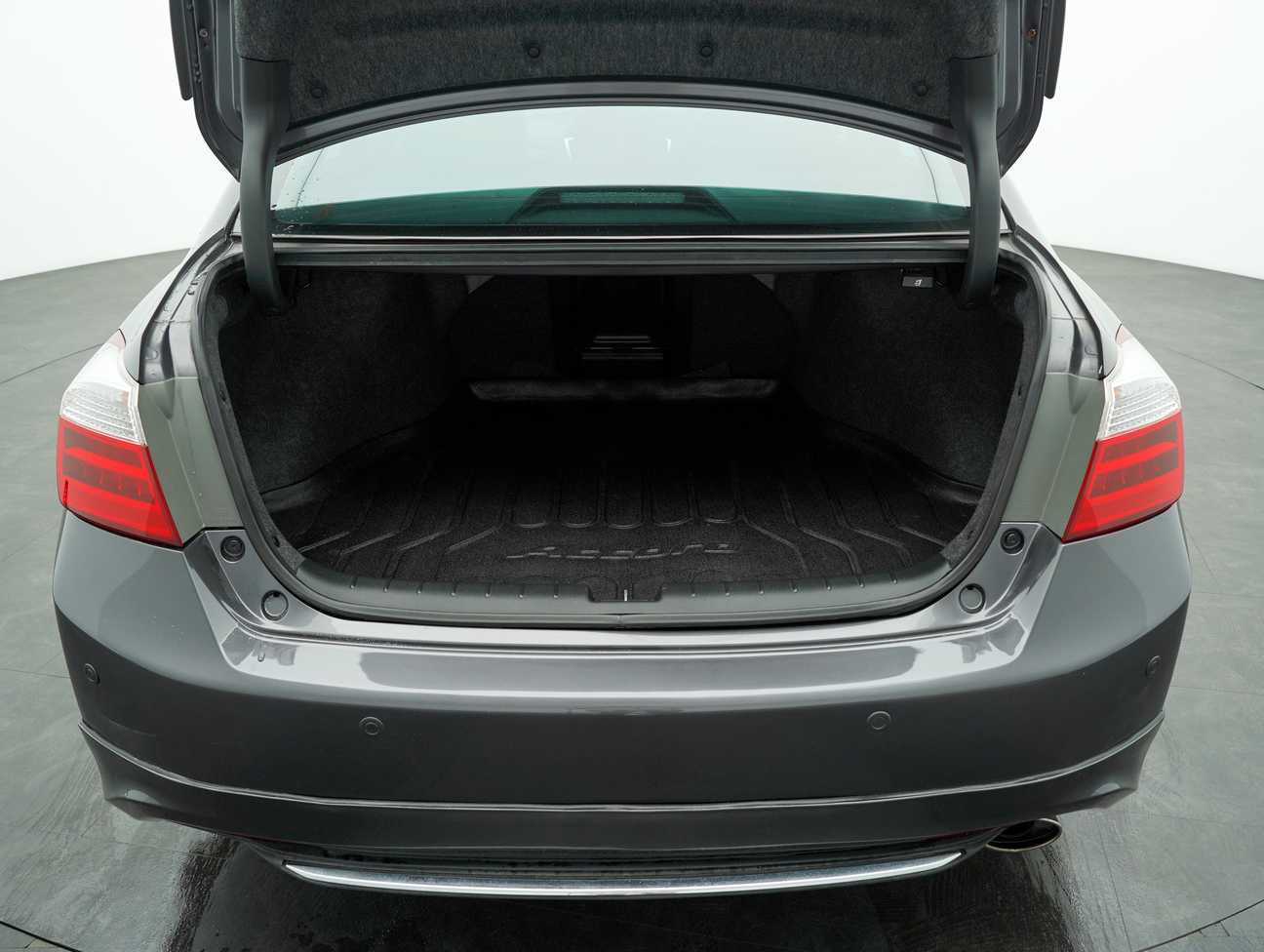 terpakai 2014 Honda Accord VTi-L 2.4