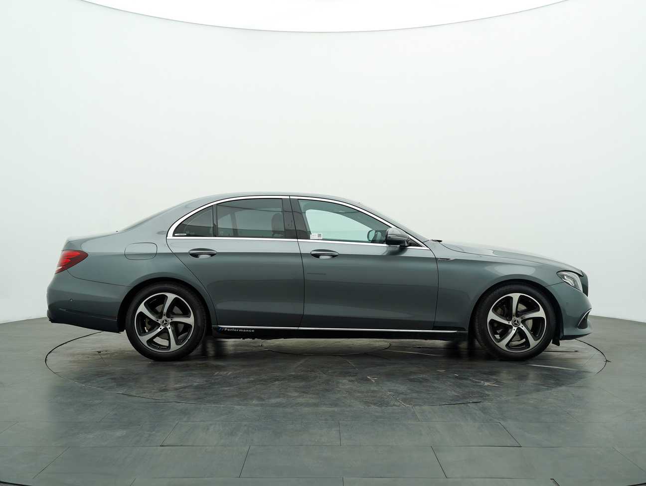 used 2019 Mercedes-Benz E200 Avantgarde 2.0