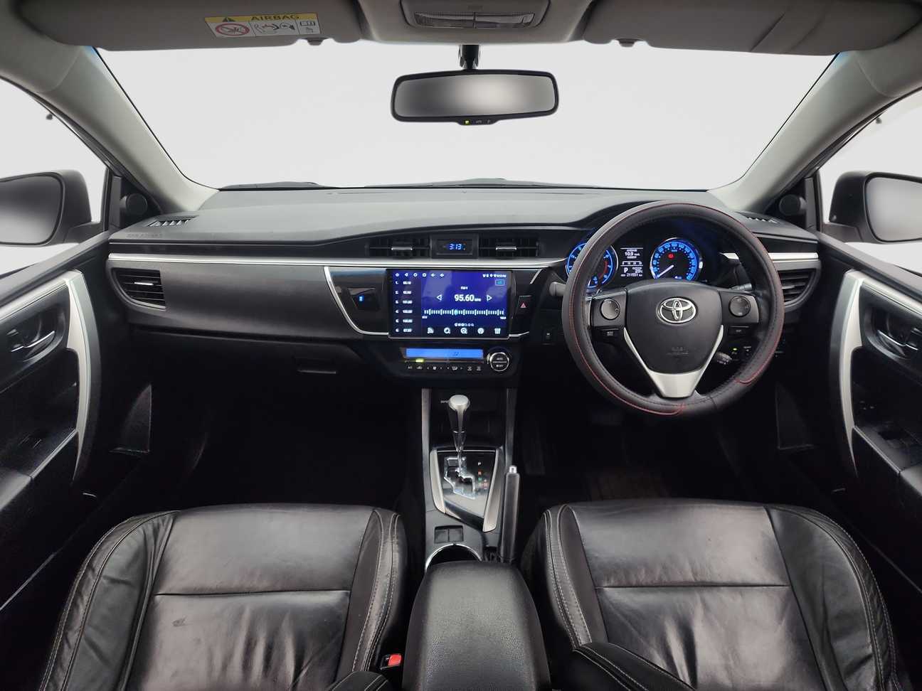 used 2014 Toyota Corolla Altis V 2.0