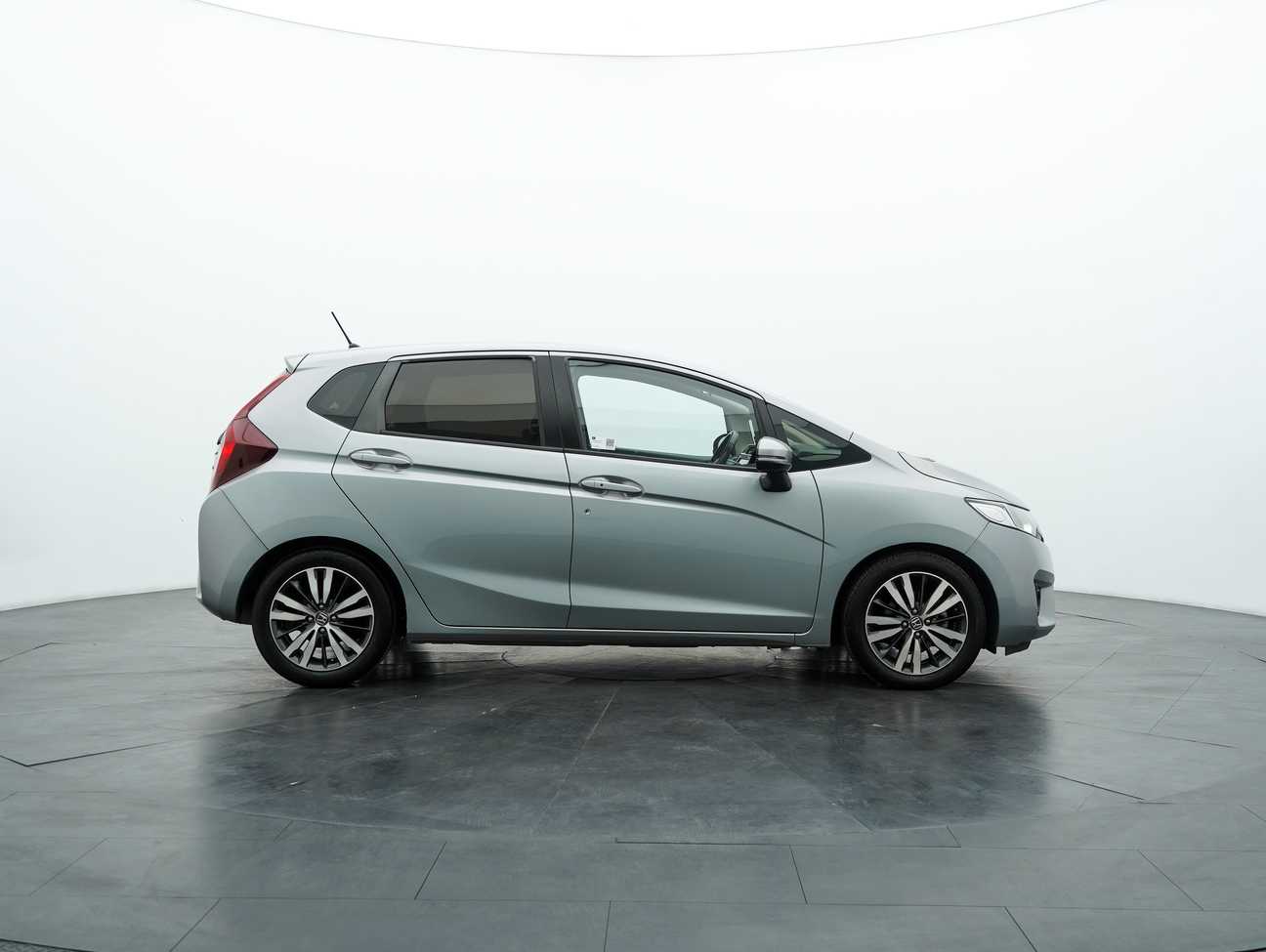 used 2015 Honda Jazz V i-VTEC 1.5