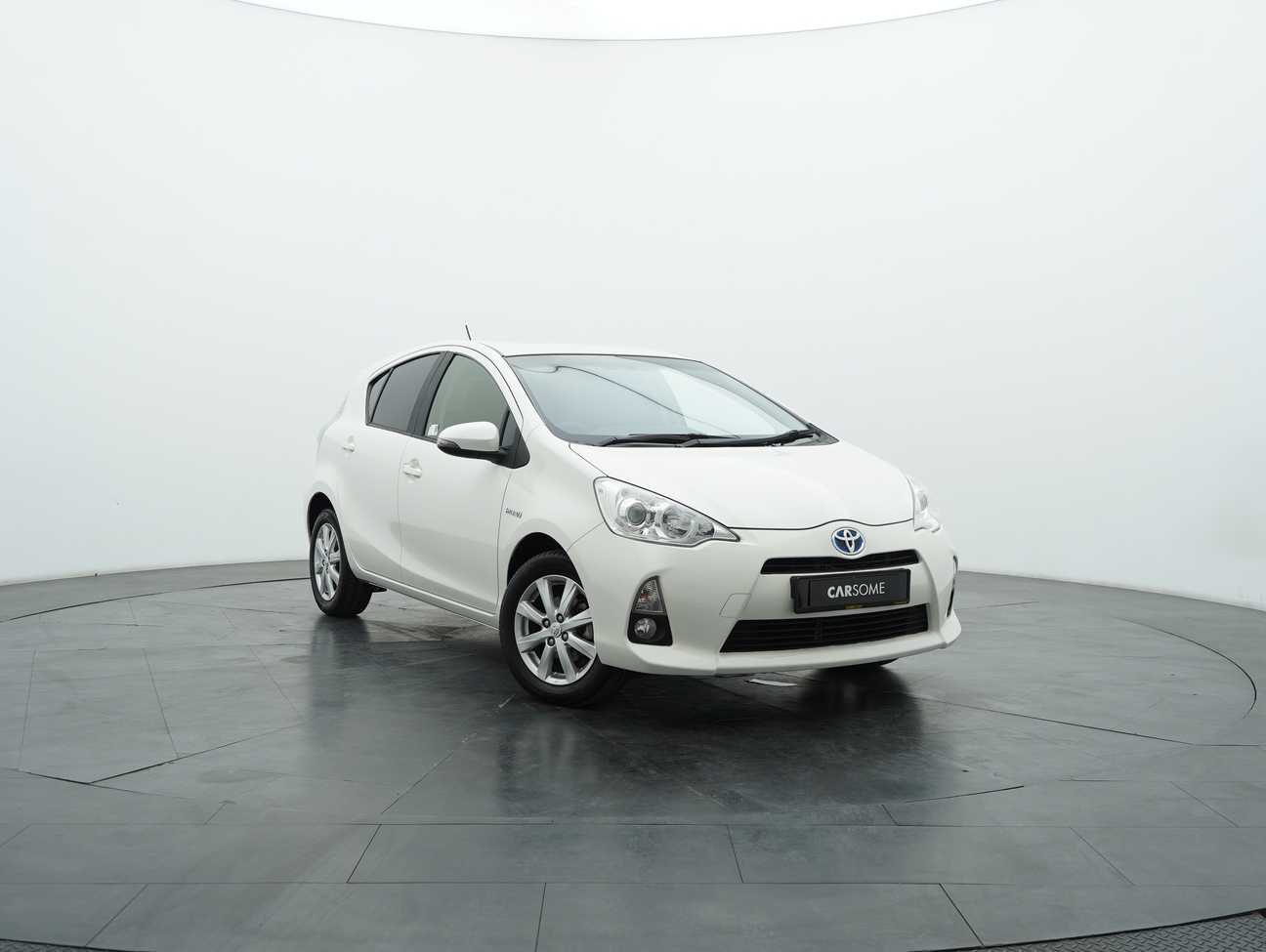 terpakai 2012 Toyota Prius C Hybrid 1.5