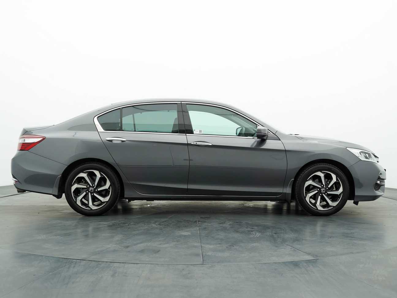 terpakai 2017 Honda ACCORD VTI-L 2.0