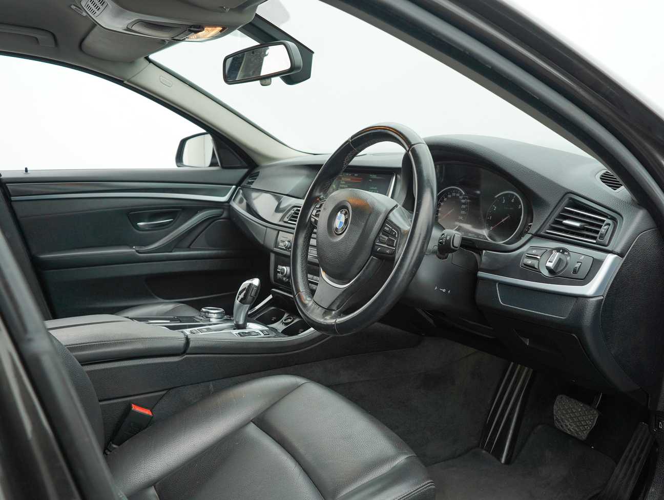 terpakai 2014 BMW 520i  2.0