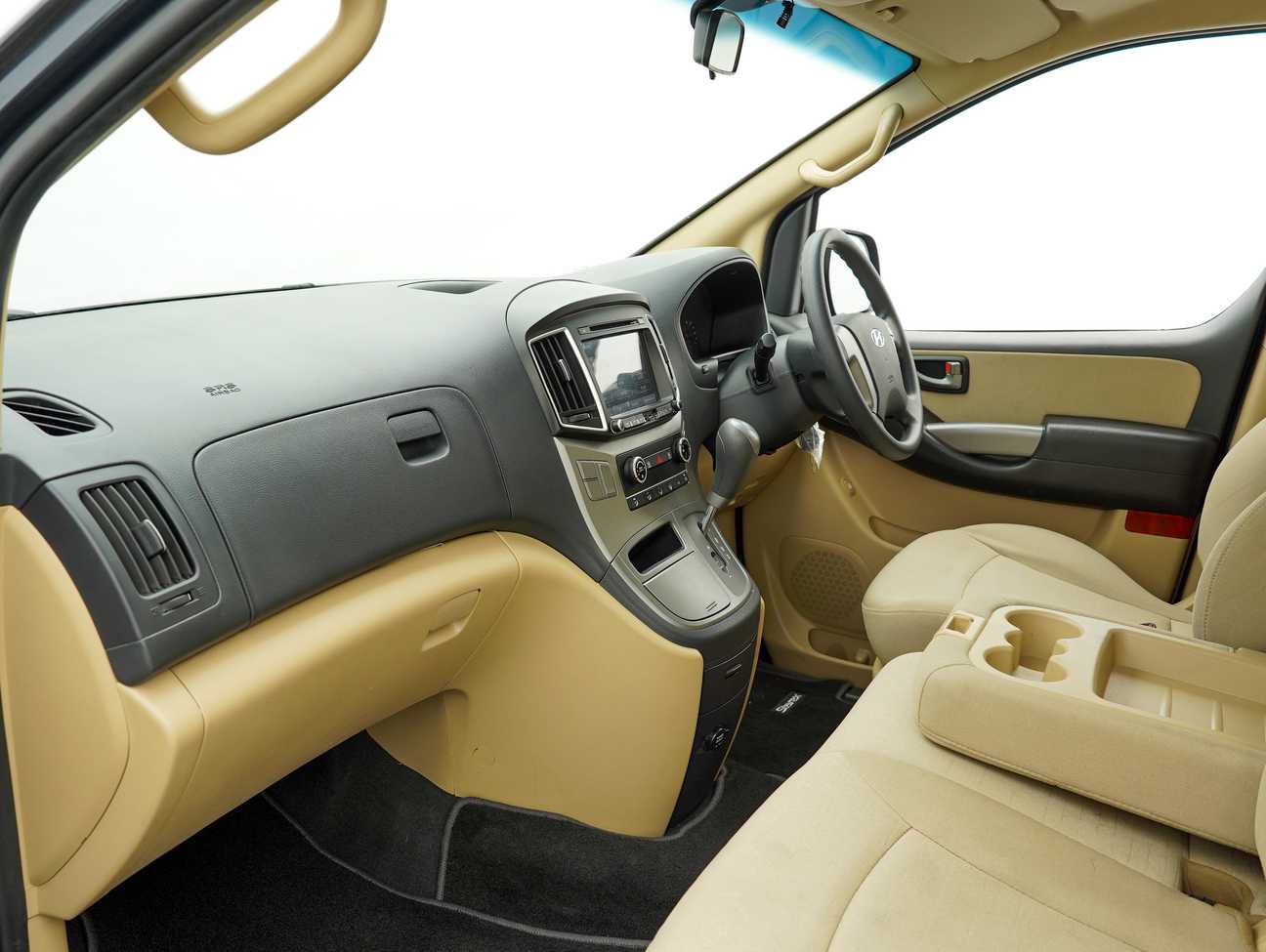 terpakai 2018 Hyundai Grand Starex Executive 2.5