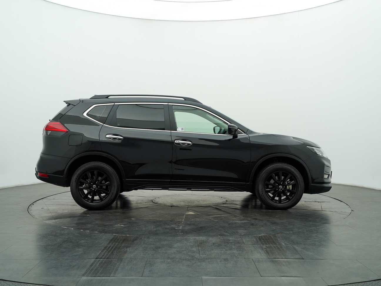 used 2023 Nissan X-Trail Mid 2.0